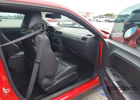 2014 Dodge Challenger Sxt z USA, uszkodzony, nr VIN 2C3CDYAG2EH302988